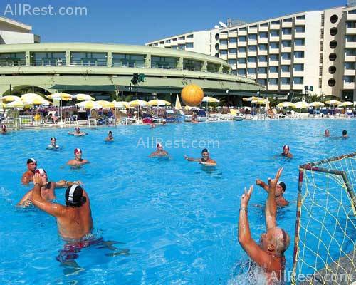 Golden Coaste Resort Hotel 15